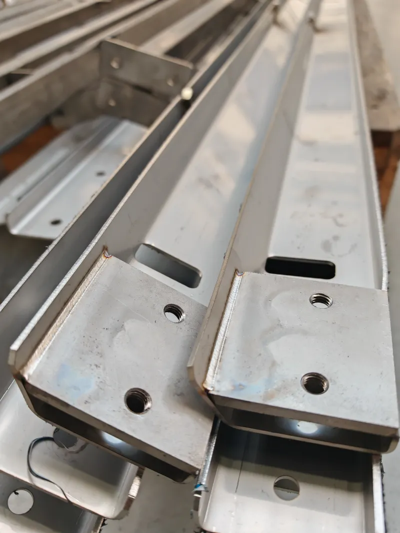 Laser welding of stainless steel parts